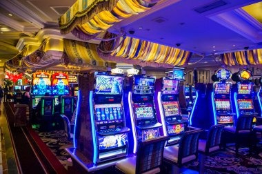 cabe 4d platform interface showing football, casino, and slots categories